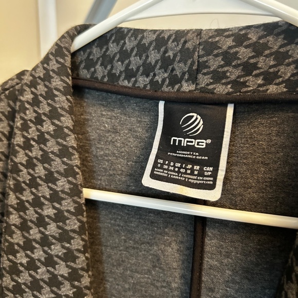 MPG women’s houndstooth jacket - Picture 2 of 3
